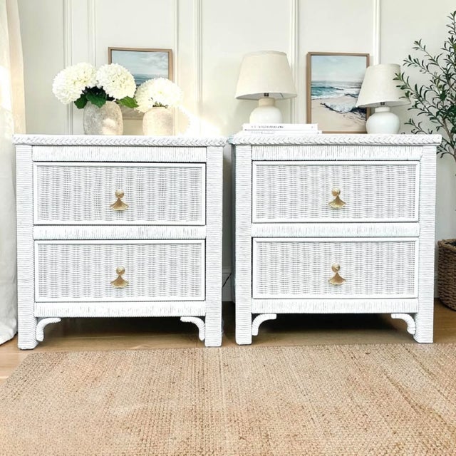 Hollywood Regency 1980s Lexington Henry Link Wicker Coastal Bedroom Set | Dresser, Mirror & Nightstands For Sale - Image 3 of 14