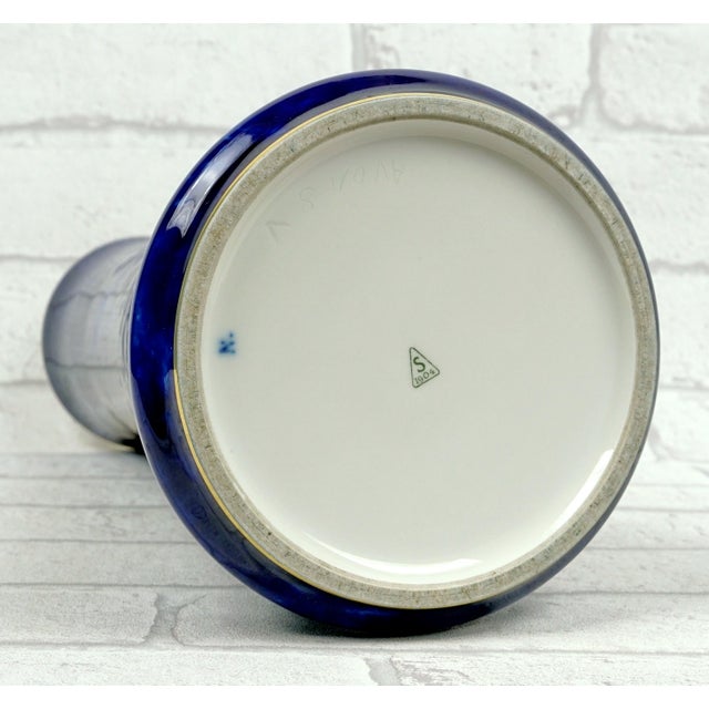 Ceramic Manufacture Nationale De Sèvres – Large Porcelain Vase With an Agate-Blue Ground – Dated 1904 For Sale - Image 7 of 9