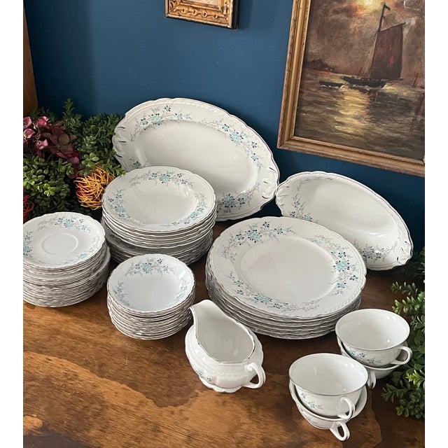 1950s English Traditional Royal Jackson Fine Bone China Dinner Service in Blue Floral Spray - 44 Pieces For Sale - Image 4 of 18