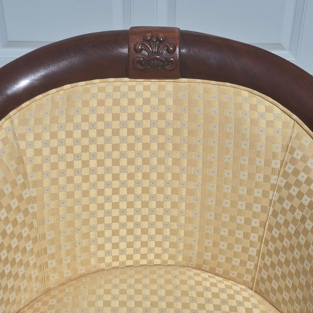 English 2003 Southwood Hickory Nc Sheraton Inlaid Mahogany 5 Leg Barrel Tub Chair Arm Chair For Sale - Image 3 of 16
