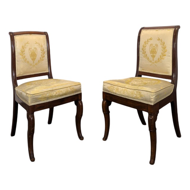 Set of Vintage Rastauration Chairs with Shank Legs For Sale