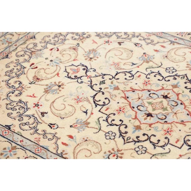 Kashan Rug in Hand-Knotted Virgin Wool For Sale - Image 8 of 11