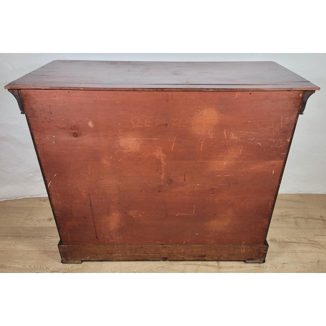 Victorian English Chest of Drawers in Mahogany, 1890 For Sale - Image 13 of 18