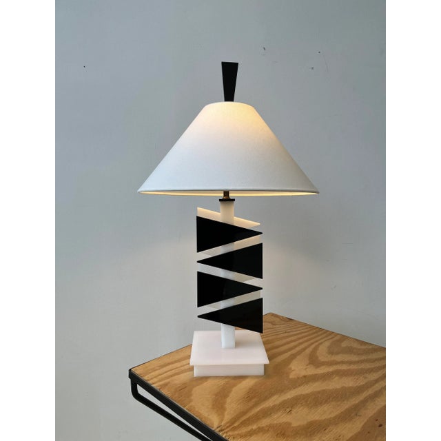 Vintage Graphic Black + White Plexi Lamp Attributed to Moss, Circa 1950s For Sale - Image 11 of 11