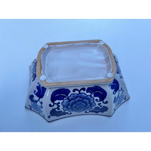 Late 20th Century Late 20th Century Floral Blue & White Bowl 8 Sided Bowl For Sale - Image 5 of 5