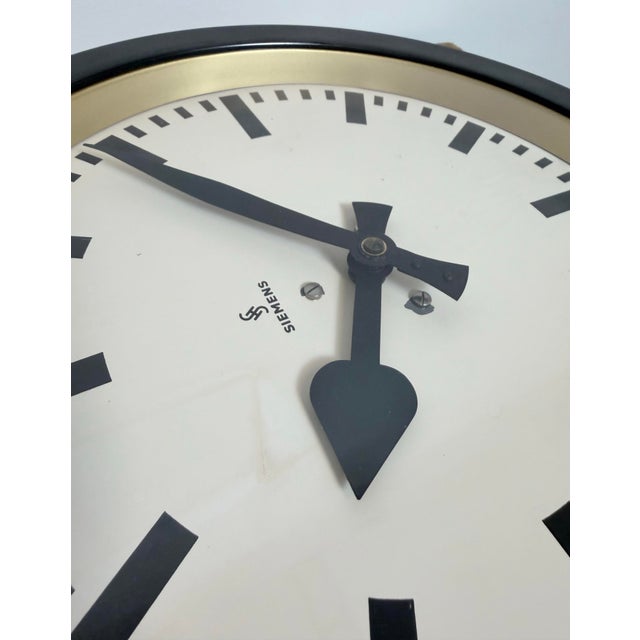 Black Industrial Factory Wall Clock from Siemens, 1950s For Sale - Image 13 of 18