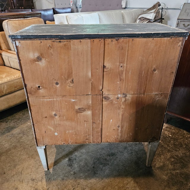 Late 19th Century English Blue and White 3 Drawer Italian Style Commode With Rosette Round Handles For Sale - Image 18 of 18