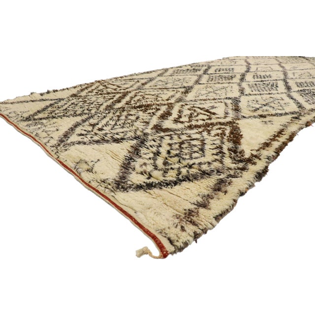 Vintage Berber Beni Ourain Moroccan Rug with Tribal Style 05'11 x 13'06. With its simplicity, plush pile and tribal style,...