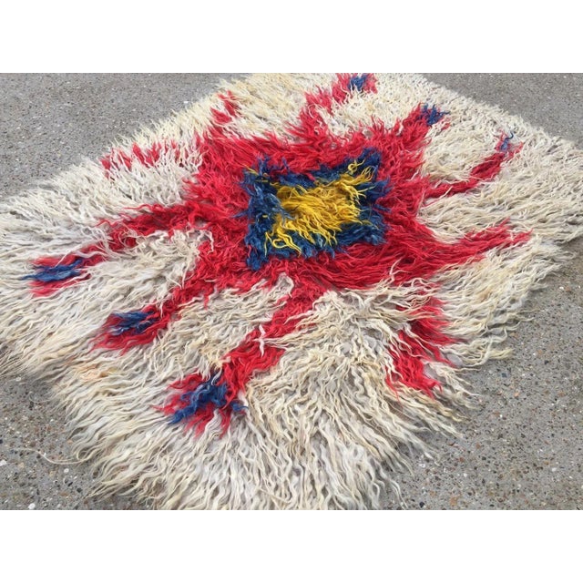 Antique Shaggy Turkish wool rug 160x120cm circa 1920 This Turkish rug is in perfect condition for its age, made in central...