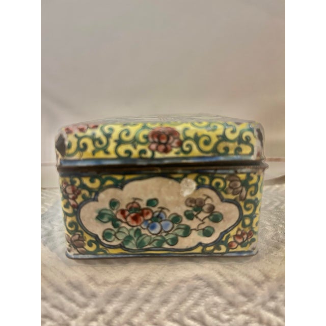 Early 20th Century Early 20th Century Chinese Canton Enamel on Copper Figural Box With Qianlong Mark For Sale - Image 5 of 12