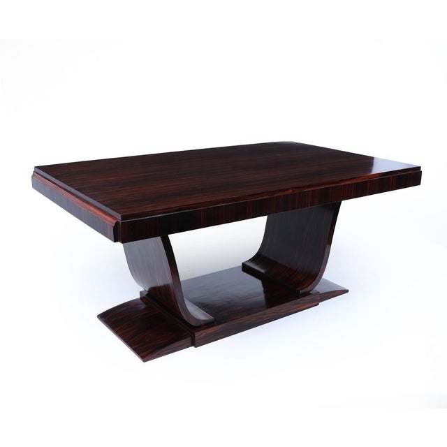 Art Deco French Dining Table in Macassar Ebony, 1925, in Very Good conditions. Designed 1920 to 1949