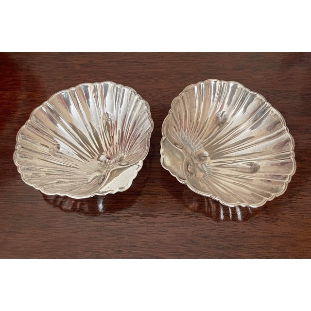 English Pair of Sterling Silver Shell Dishes For Sale - Image 3 of 5