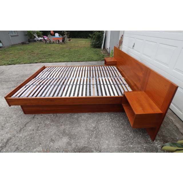 1980s Mid Century Bed Frame | Chairish