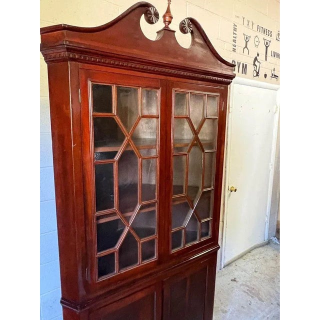 Brown Early 20th Century Chippendale Style Mahogany Corner Cabinet For Sale - Image 8 of 12