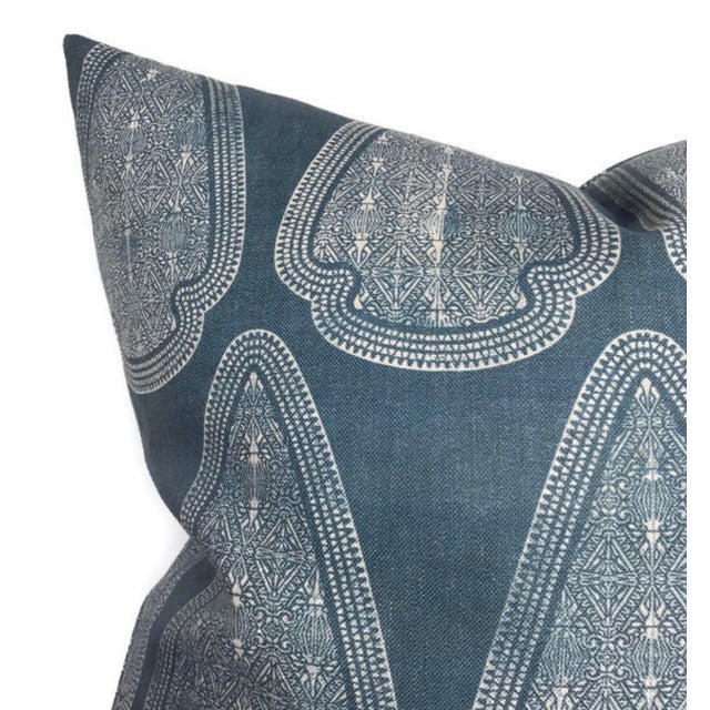 Traditional Artemis Linen Pillow Cover in Blue, 20x20 Pillow For Sale - Image 3 of 3