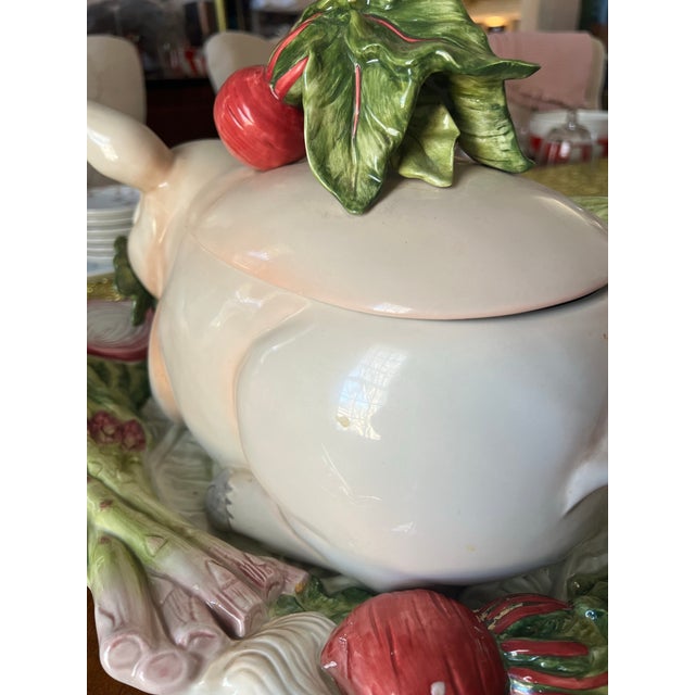 French 1970s Fitz and Floyd French Market, Pig Tureen With Lid and Handle For Sale - Image 3 of 12