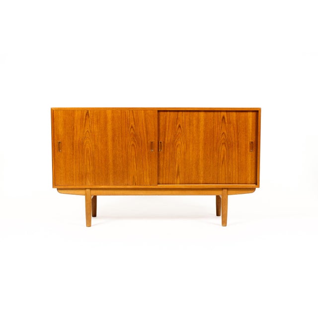 Mid-Century Modern 1960s Danish Modern Mid Century Teak Credenza Sideboard— Borge Mogensen for Søborg — Sliding Doors For Sale - Image 3 of 12