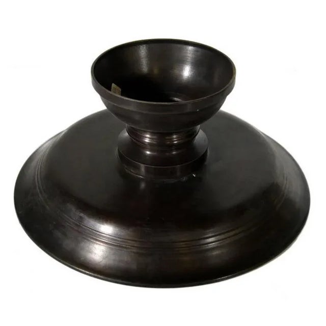 Asian Refined Thai Cylindrical Bronze Cake Stand From the Late 20th Century For Sale - Image 3 of 5