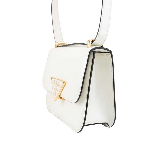 Modern Prada White Soft Calfskin Triangle Logo Gold Hardware Flap Shoulder Bag For Sale - Image 3 of 8