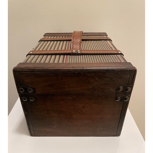 English Vintage Leather & Houndstooth Storage Box – Ralph Lauren Style / Equestrian Home Decor For Sale - Image 3 of 11