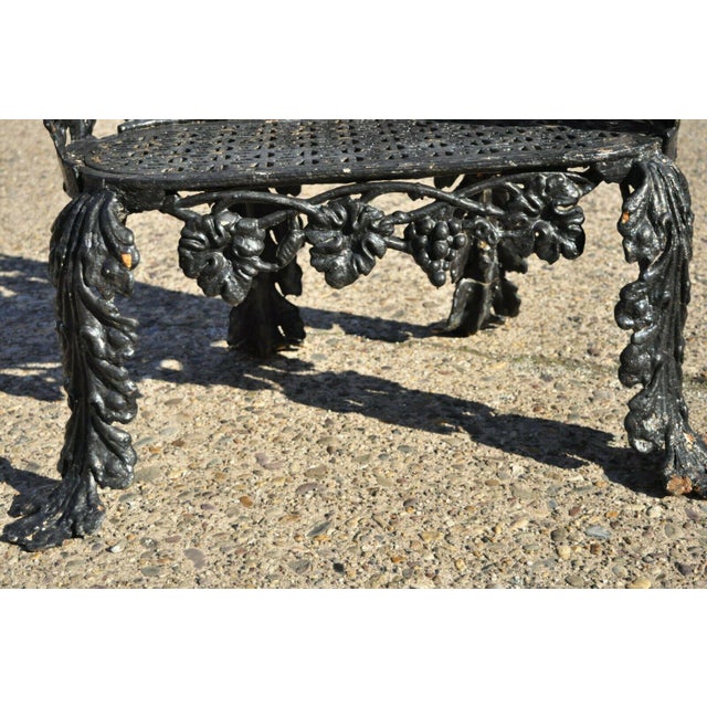 Antique Cast Iron Grapevine Leaf Small Garden Patio Outdoor Plant Stand