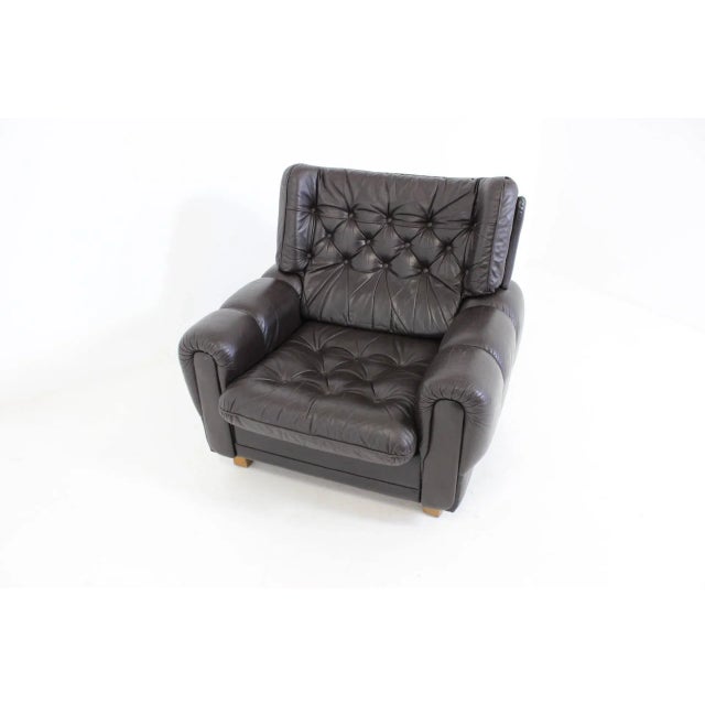 1970s Czech Brown Leather Armchair from Vyber, 1970s For Sale - Image 5 of 8