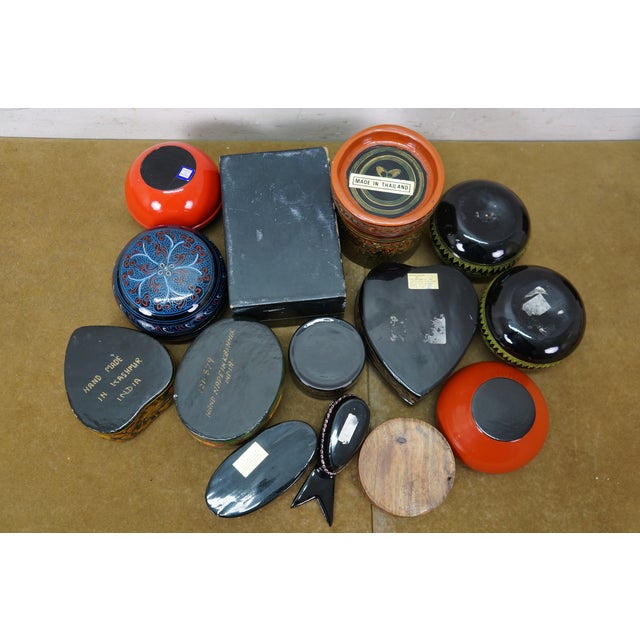 Black Mid 20th Century Set of 14, Lacquered Paper Mache Trinket Boxes For Sale - Image 8 of 18