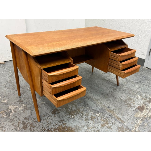 Gunnar Nielsen for Tiebergaard Teak Desk Modern Teak Desk, Mid 20th Century. For Sale - Image 4 of 12