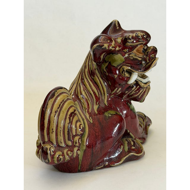 Chinese Vintage Shiwan Pomegranate Red Foo Dog For Sale - Image 3 of 15