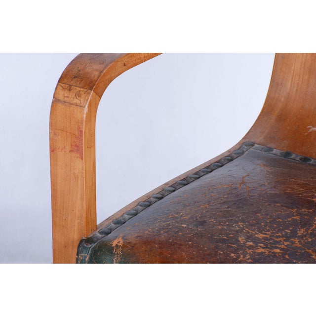 Czech Art Deco Cherry Armchair attributed to Jindřich Halabala for Up Závody, 1930s For Sale - Image 4 of 11