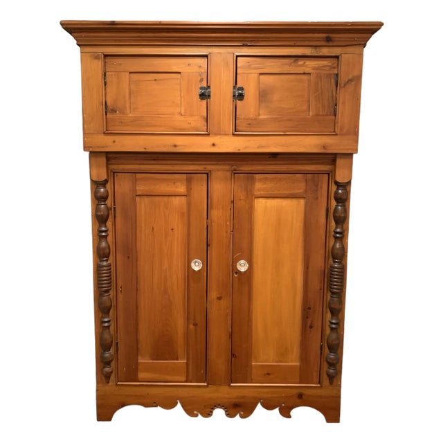 Mid 19th Century Canadian Pine Cupboard For Sale
