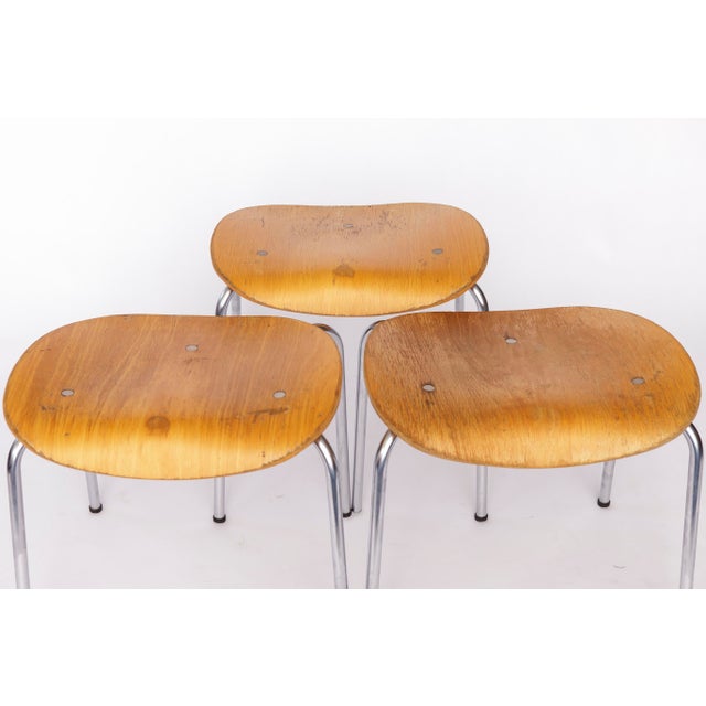 Wood Mid-Century Modern SE68 Stools in Beech Plywood with Polished Chrome Legs by Egon Eiermann for Wilde+Spieth, 1950s, Set of 6 For Sale - Image 7 of 9
