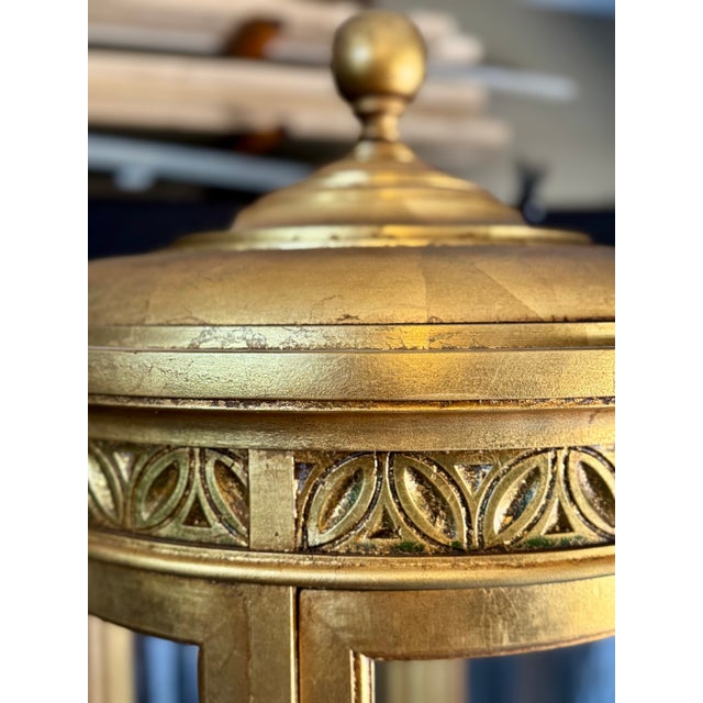 Hollywood Regency 1970s Weiman Furniture Company Circular Tower Curio Cabinet Vitrine For Sale - Image 3 of 11