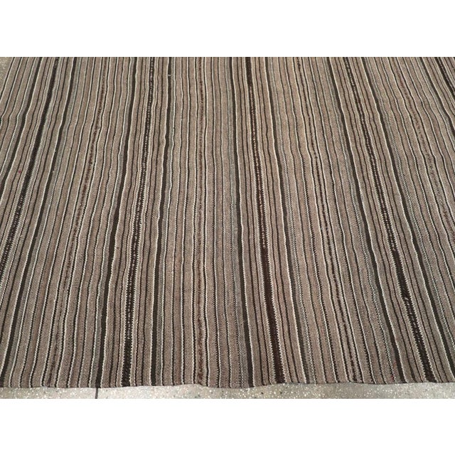 Mid 20th Century Galerie Shabab Collection Mid-20th Century Turkish Flatweave Kilim Carpet For Sale - Image 5 of 8