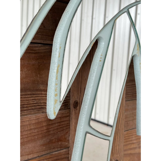 Vintage 80’s Coastal Florida palm tree wall mirror with a teal background. Great piece for a Florida coastal style for any...