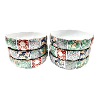 Vintage Japanese Imari 22k Gold Rice Bowls – Hand Painted Japanese Floral Vase Panel Design, Scalloped Rim - Set of 6 For Sale