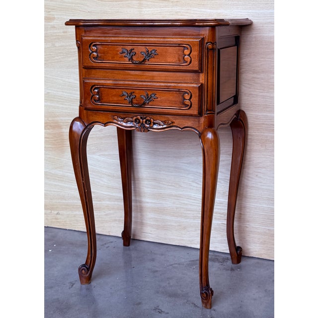 French Bedside Tables with Cabriole Legs, 1890s, Set of 2 For Sale - Image 3 of 13