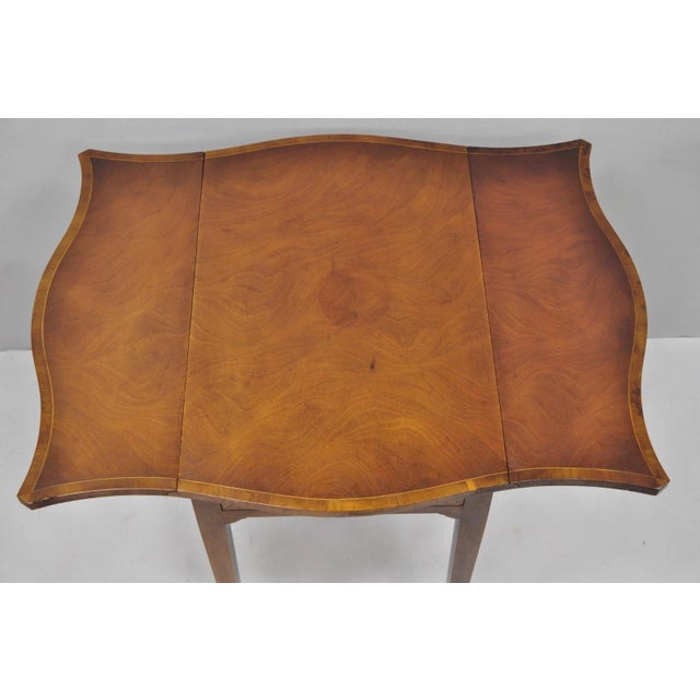 Brown Vintage Baker Hepplewhite Style Mahogany Pembroke Dropleaf Lamp Side Table For Sale - Image 8 of 17
