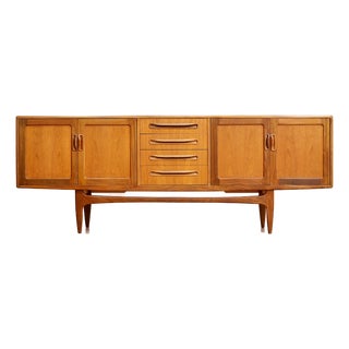 1960s C10 - Long Mid Century Teak Credenza by Vb Wilkins for G Plan For Sale