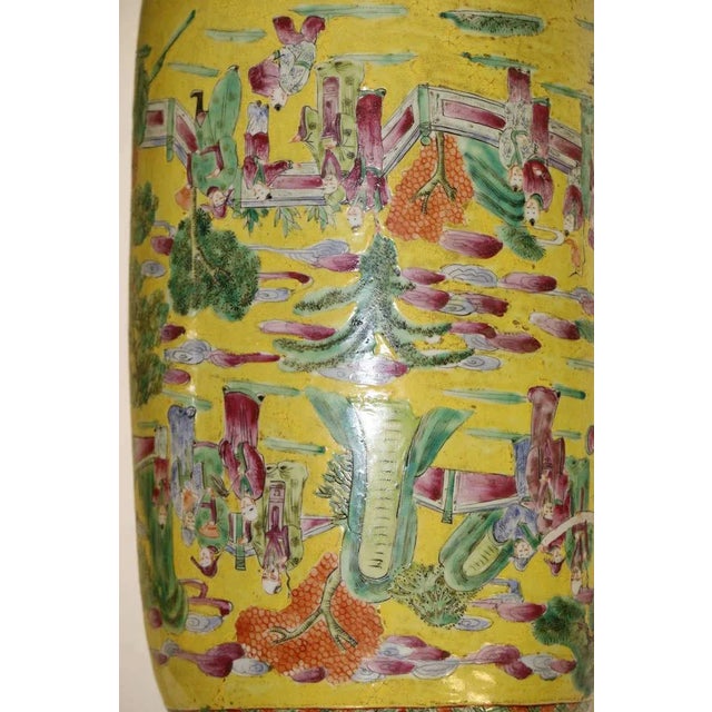 19th Century Fine Rare Large Imperial Palatial Yellow Porcelain Vases - For Sale - Image 5 of 6