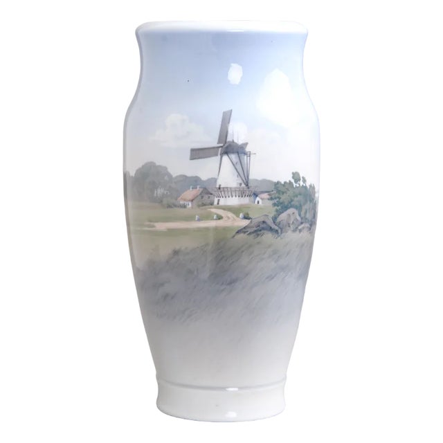 Large Model 2634/131 Vase from Royal Copenhagen, 1945 For Sale
