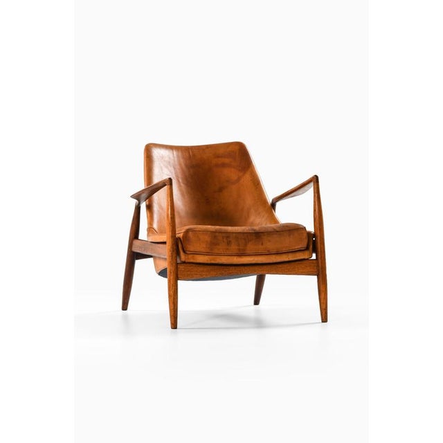 Easy Chair in Teak and Cognac Leather attributed to Ib Kofod-Larsen, 1950s For Sale - Image 3 of 17