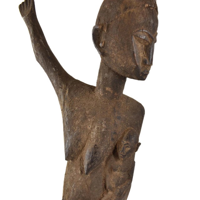 Brown Early 20th Century Lobi Maternity Figure with Child Burkina Faso For Sale - Image 8 of 8