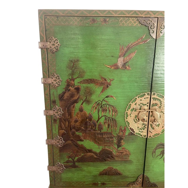 Chinoiserie Italian Baroque‑Style Green Chinoiserie Lacquer Bar Cabinet. 20th Century. For Sale - Image 3 of 10