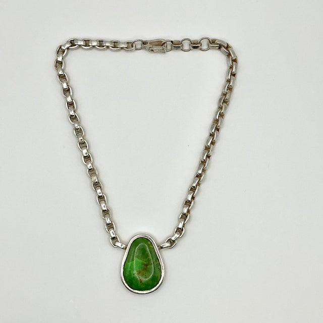 Vintage Home is pleased to offer this Carico Lake Mine rare and in high demand Apple Green Turquoise and Sterling Silver...