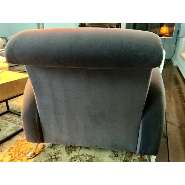 Sturdy construction, likely made in Italy, the legs nod to Atomic Design. No wobbles.