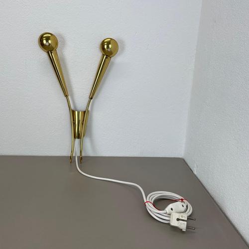 Brass Theatre Wall Sconce Light bin the style of Stilnovo and Gio Ponti, Italy, 1950s For Sale - Image 13 of 18