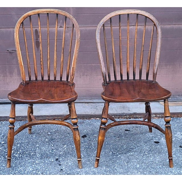 Early 20th Century Pair of English Windsor Style Stained Oak Side Chairs For Sale - Image 9 of 9
