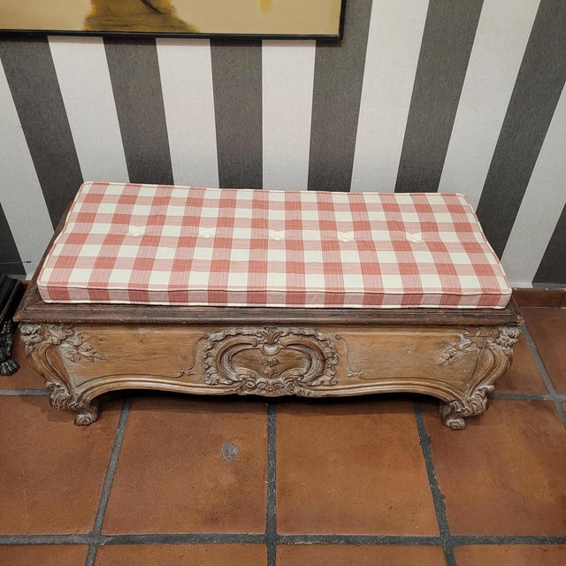1920s Provençal Bench in Carved Wood, 1920s For Sale - Image 5 of 18