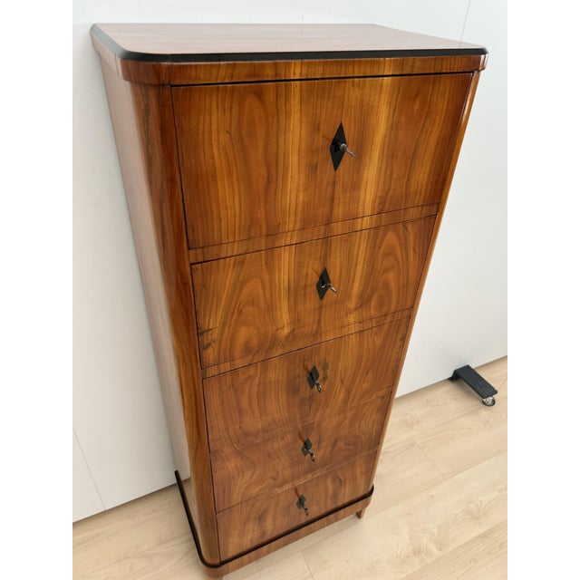 Biedermeier Five Drawer Chiffonier in Cherry Veneer, South Germany, 1830 For Sale - Image 13 of 18